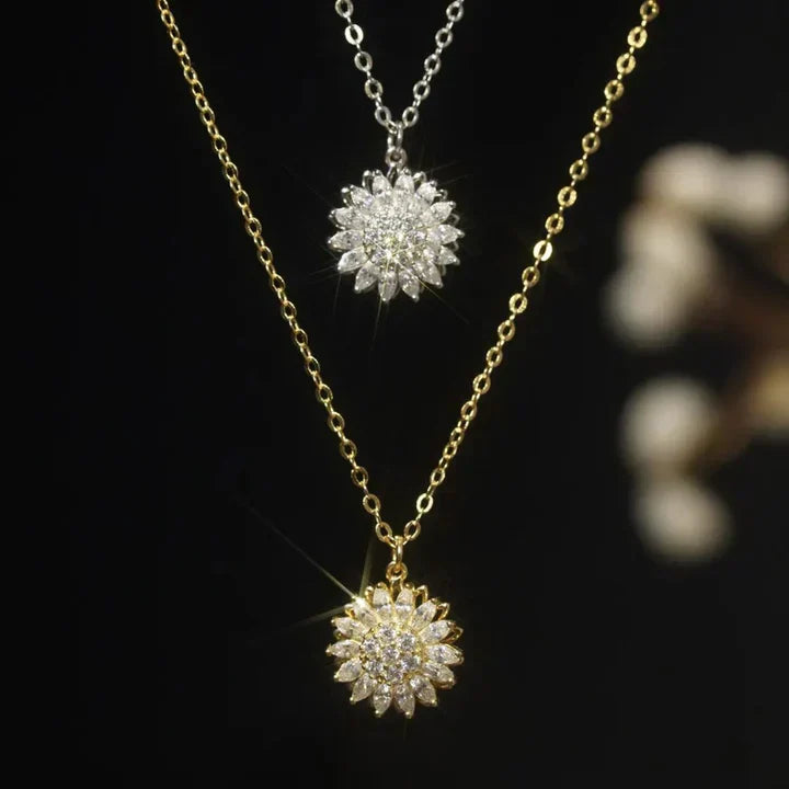 Fortuna Stellaris Necklace | White Gold