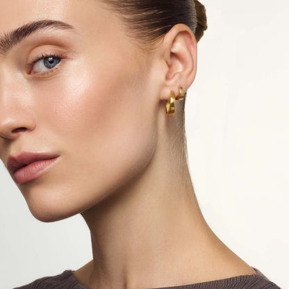 Gia Hoops | Gold
