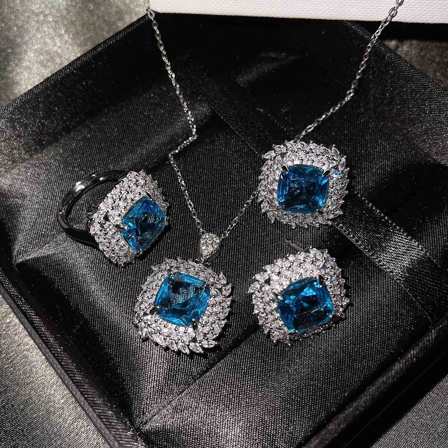 Caelith Verdane Yellow Set | White Gold